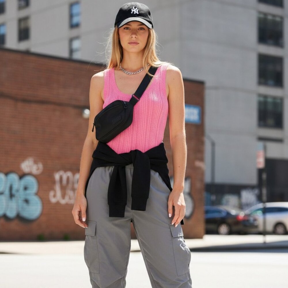 LUMIERE Ribbed Knit Scoop Neck Tank | Hot Pink